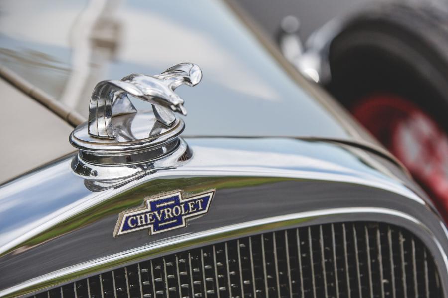 Логотип Chevrolet Confederate 4-Door Phaeton (1BA) 1932 года  (фото 3 из 14)